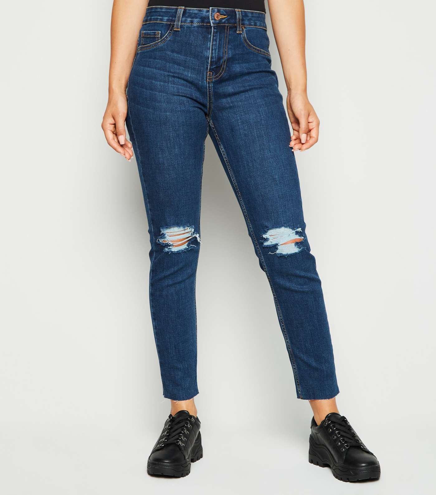 Petite Blue Rinse Wash Ripped Skinny Jeans Image 2