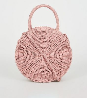 round woven straw bag