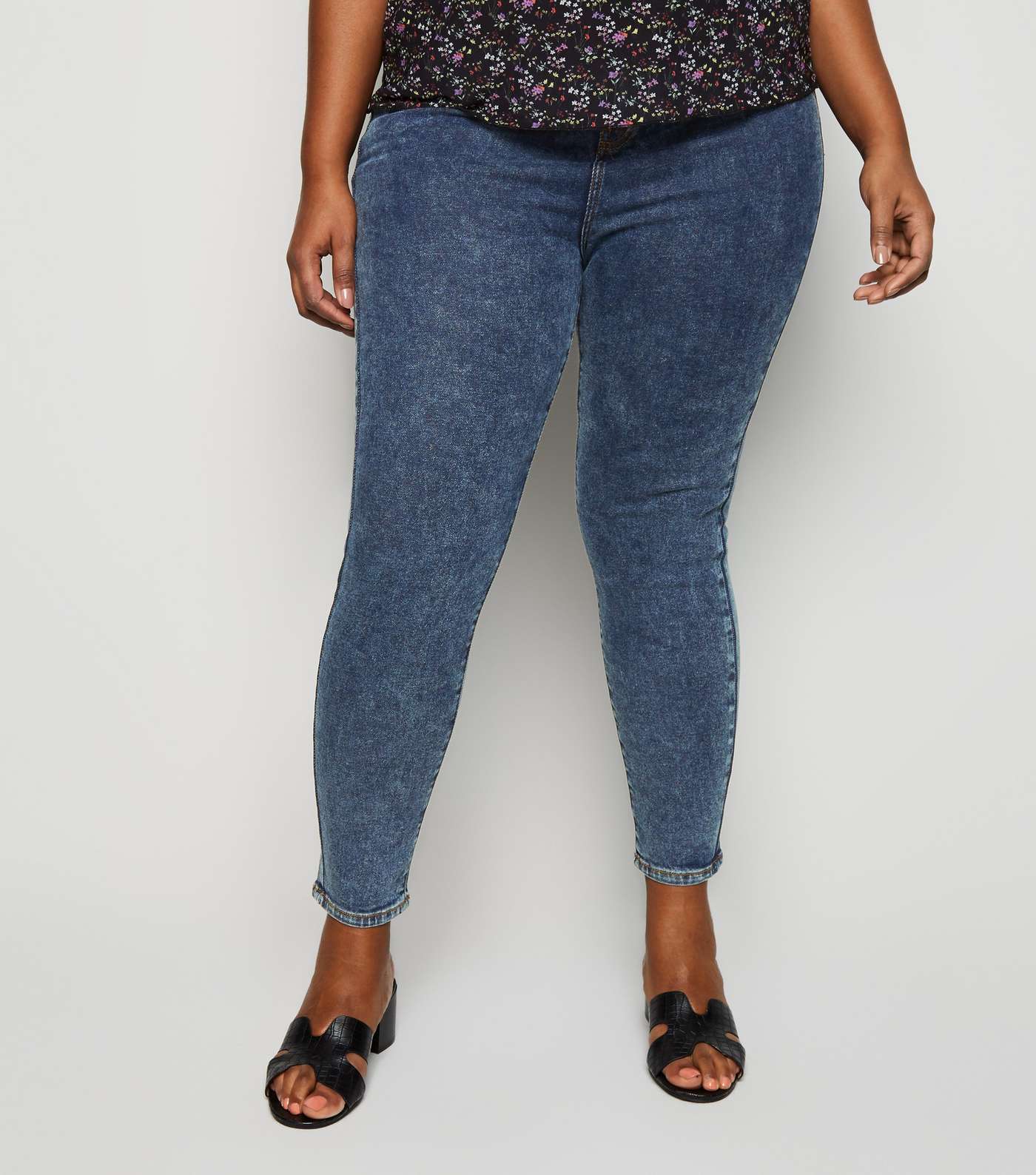 Curves Blue Acid Wash Ripped Mom Jeans Image 5