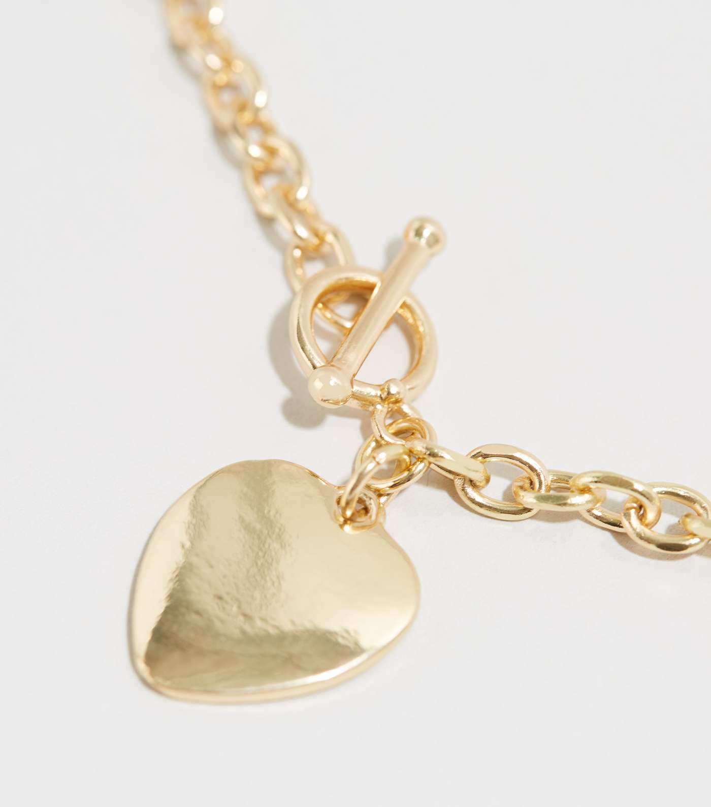 Gold Heart Chain Necklace Image 3