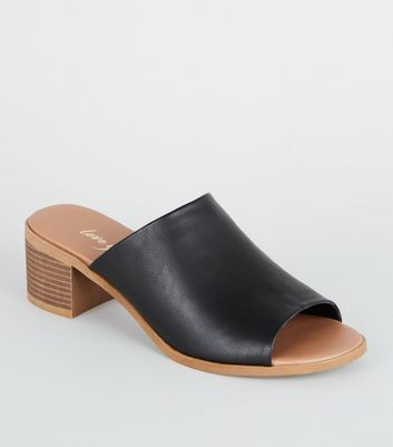 black clogs wooden heel