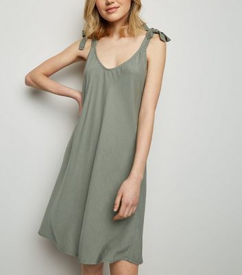 dress with tie