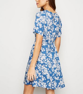 blue daisy flower dress