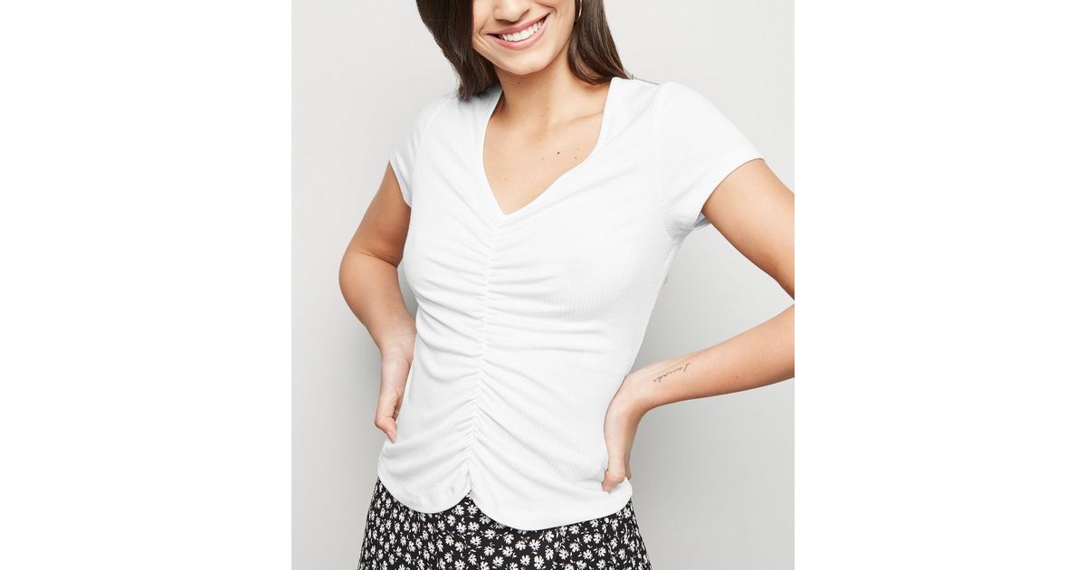white ruched side t shirt