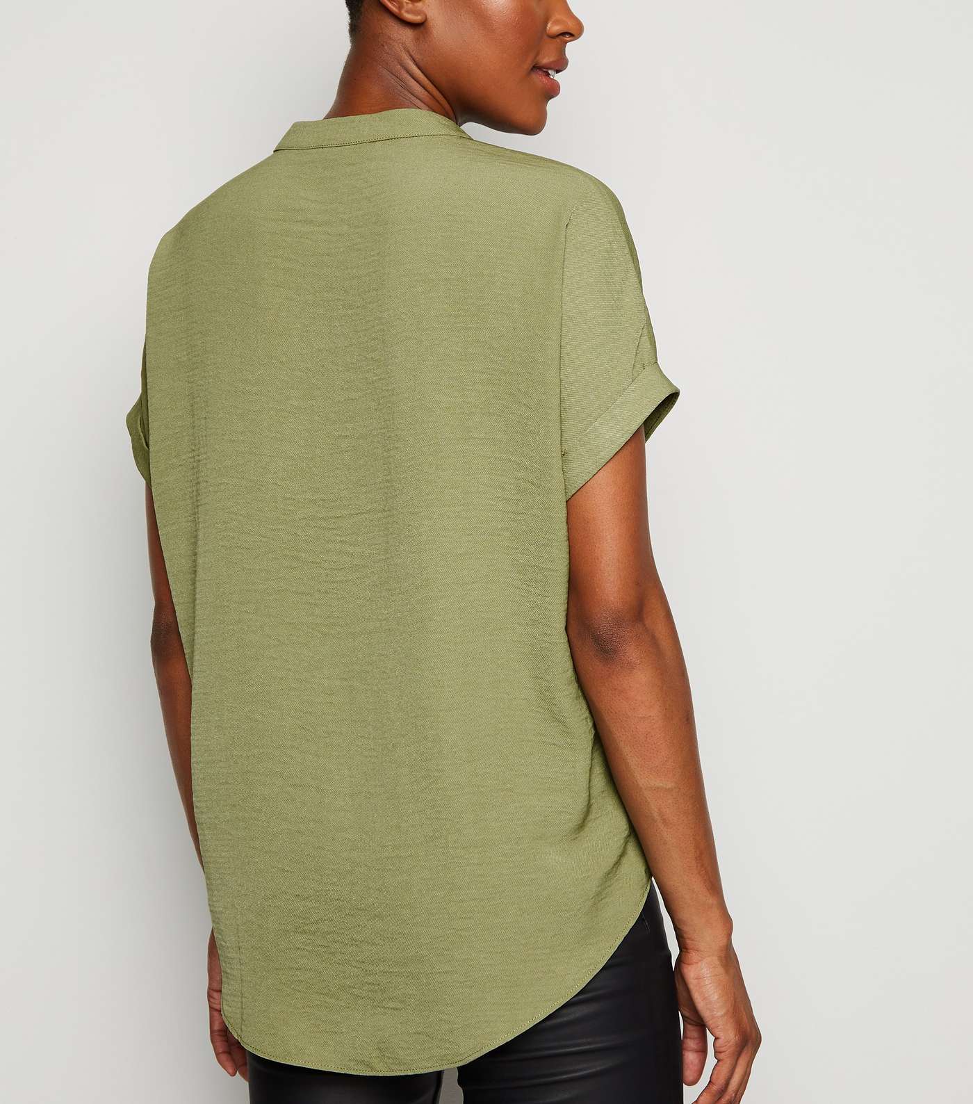 Olive Short Sleeve Overhead Shirt Image 3