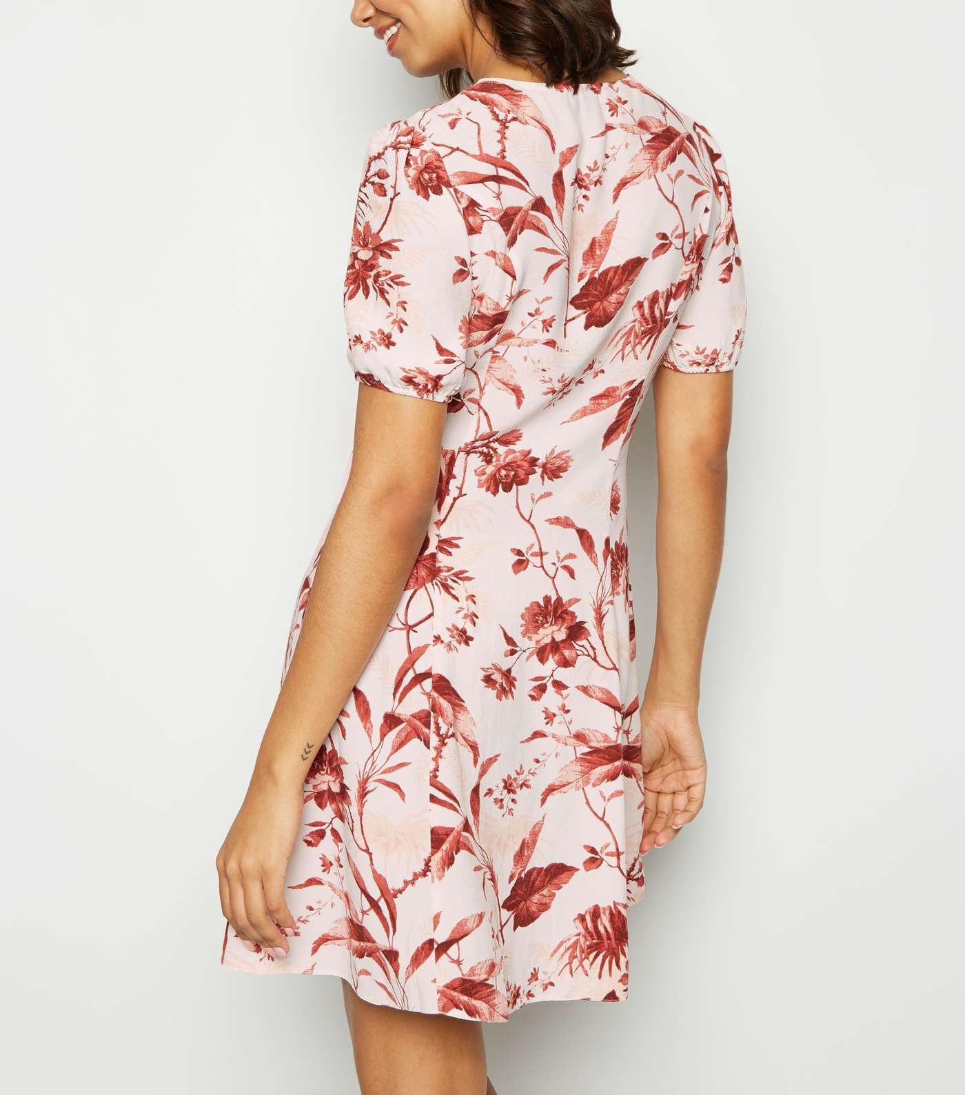 White Floral Ruched Front Tea Dress Image 3