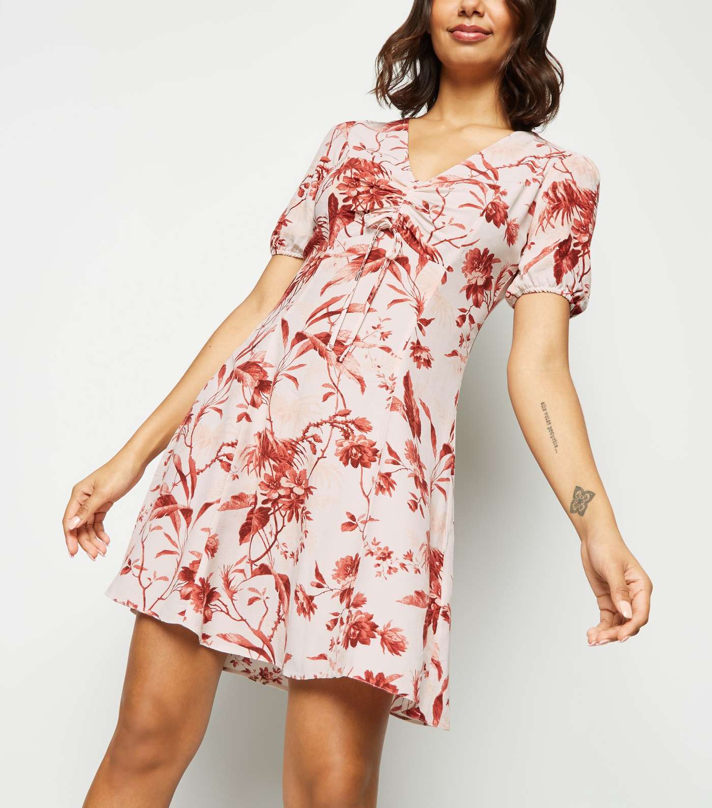 White Floral Ruched Front Tea Dress Image 5