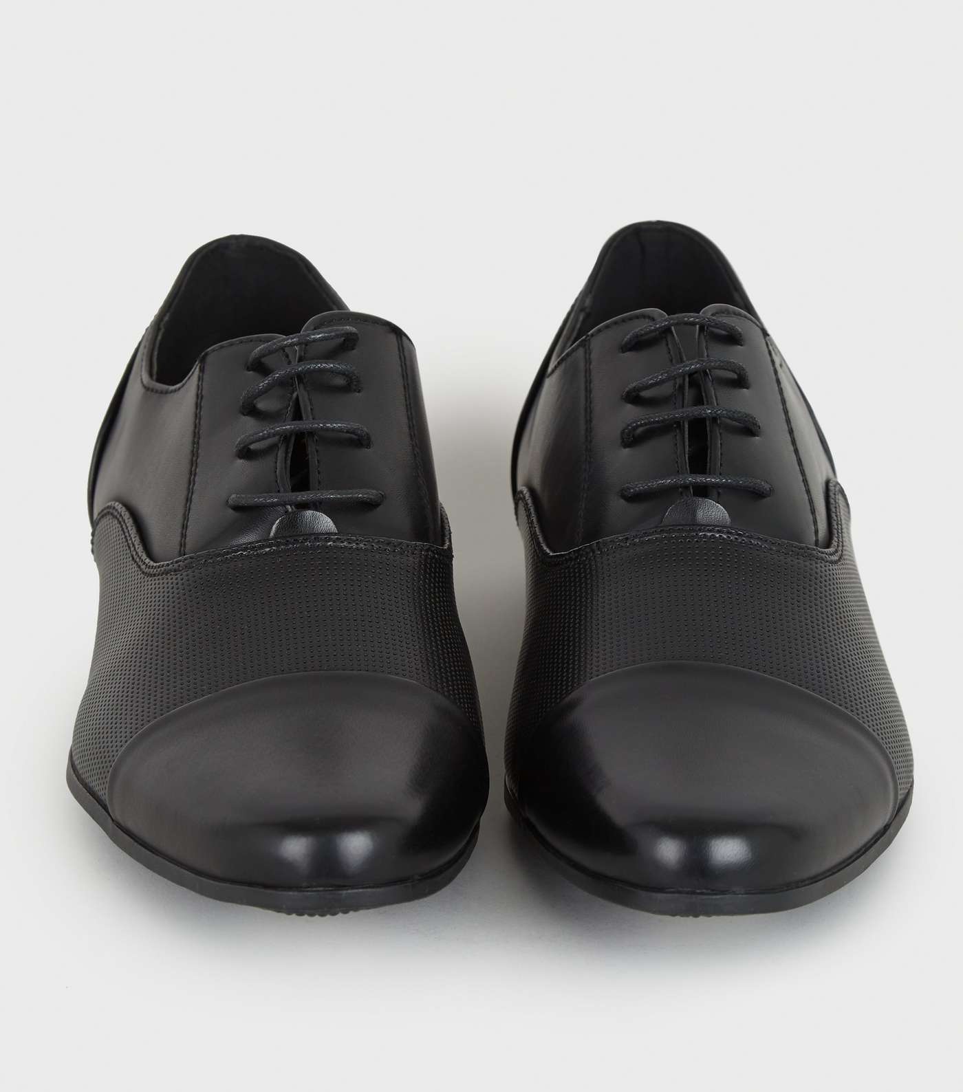 Black Embossed Formal Shoes Image 3