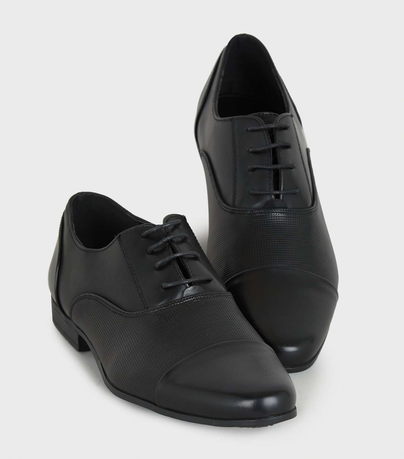 Black Embossed Formal Shoes Image 4