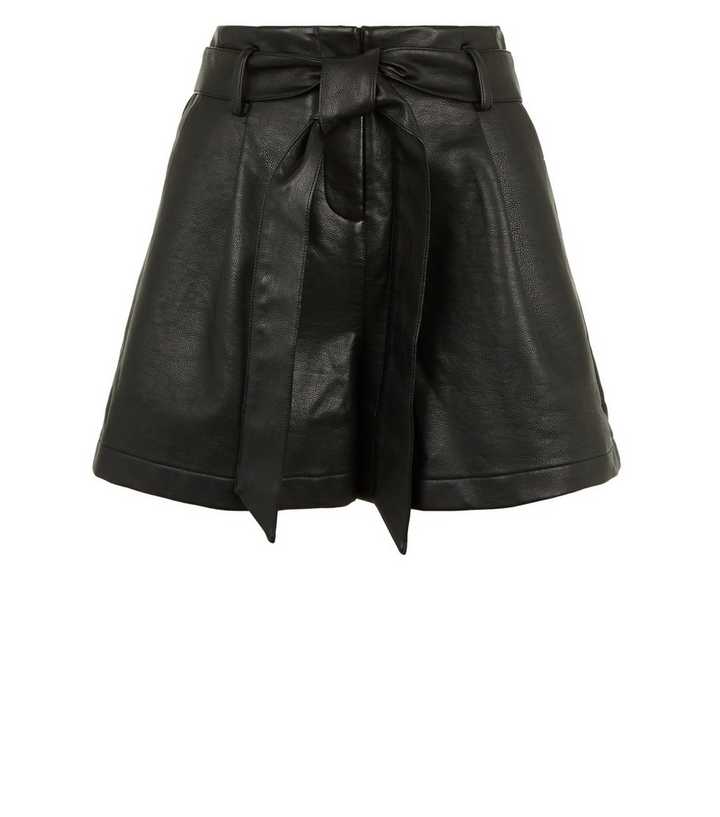 Short Lison noir en simili cuir, Short classique, Prêt-à-porter en ligne