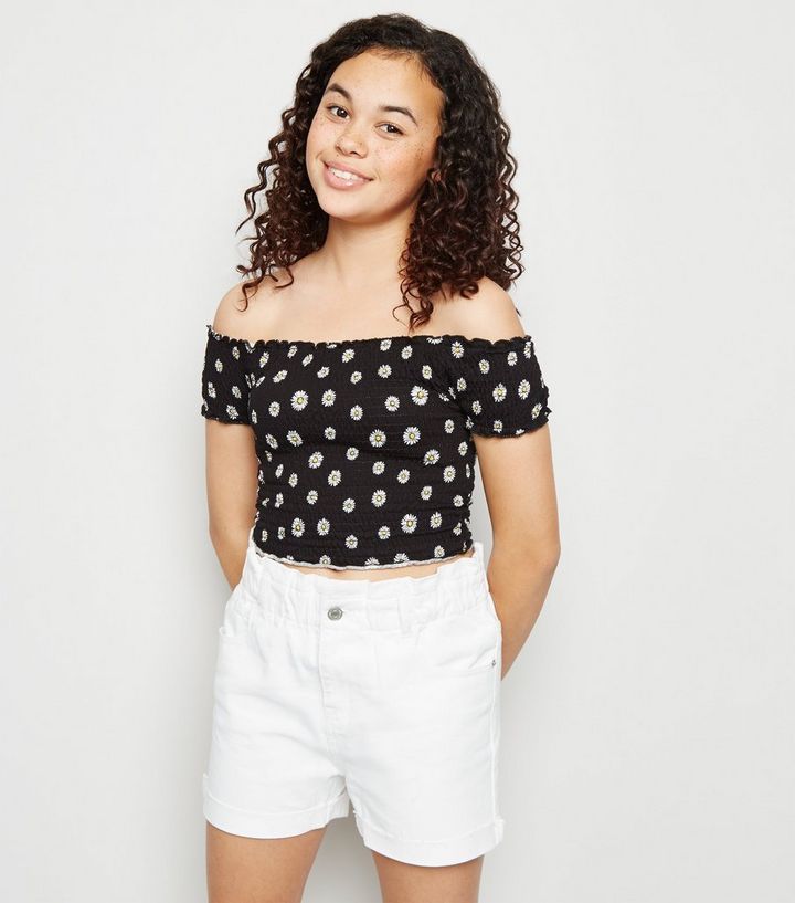 Girls Weisse High Waist Jeansshorts New Look All of our shorts are available in a full & inclusive size range from 00 to plus size 24. new look