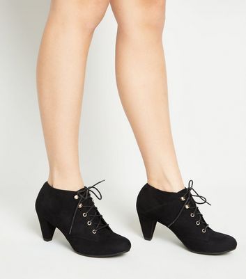 girls black heeled shoes