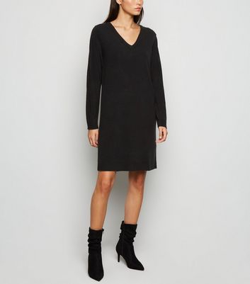 black v neck jumper dress