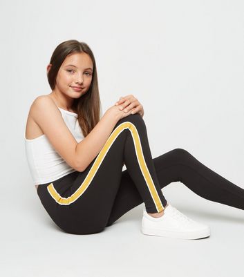 Shop Online Girls Yellow Graphic Print Sweatshirt And Leggings Set at ₹1239