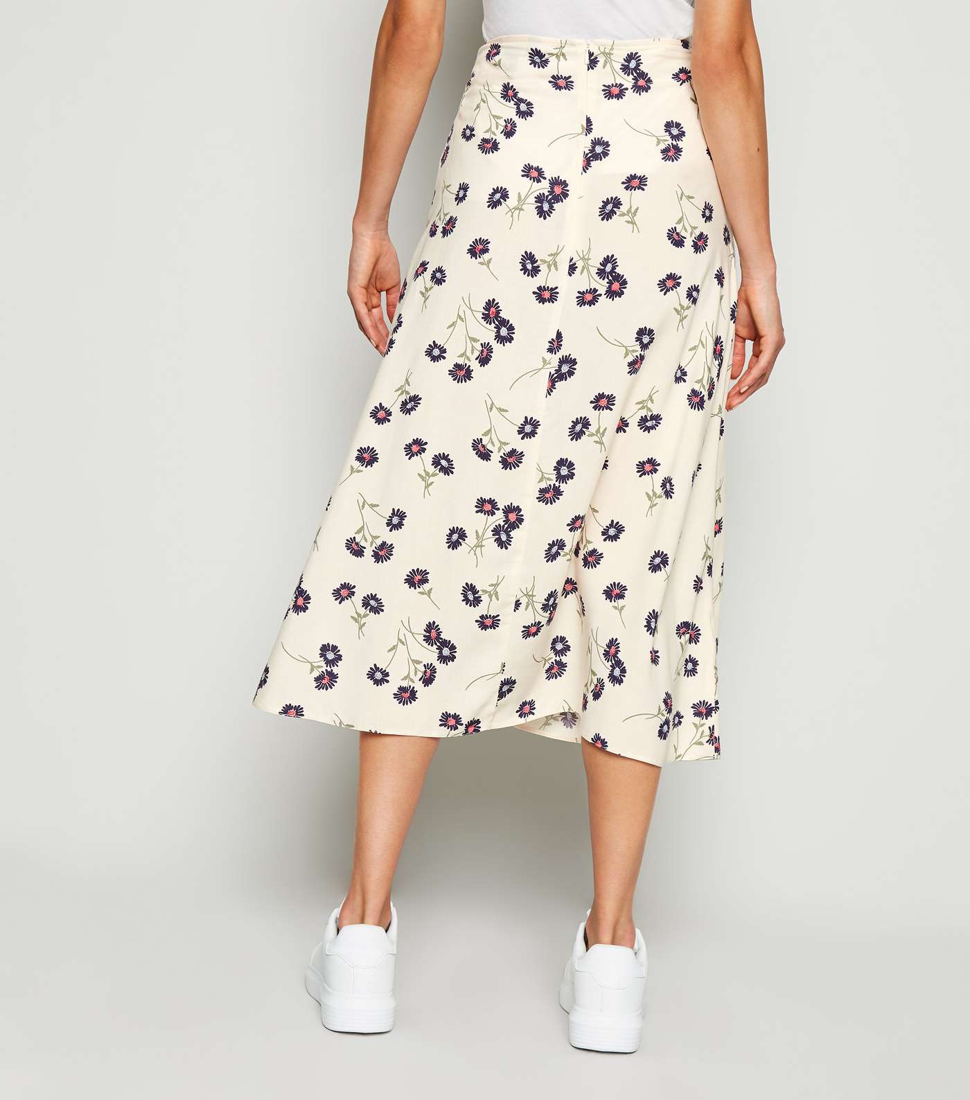 Cream Daisy Floral Side Split Midi Skirt  Image 3