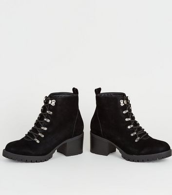 new look wide fit lace up flat hiker boot in black