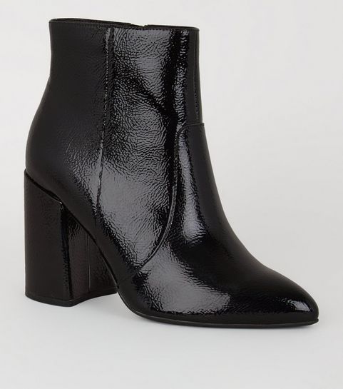 Wide Fit – Schwarze Ankle Boots aus strukturiertem Lackleder