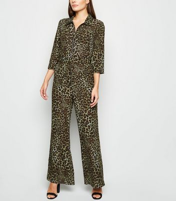 jumpsuit with buckle straps