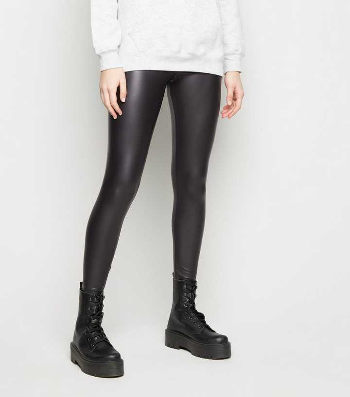 https://media2.newlookassets.com/i/newlook/635732301M1/womens/clothing/leggings/black-leather-look-leggings.jpg?strip=true&qlt=50&w=720
