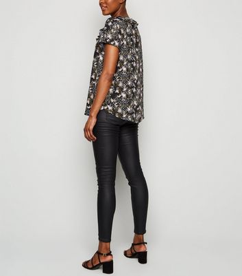 Image of Green Floral Frill Short Sleeve Top New Look