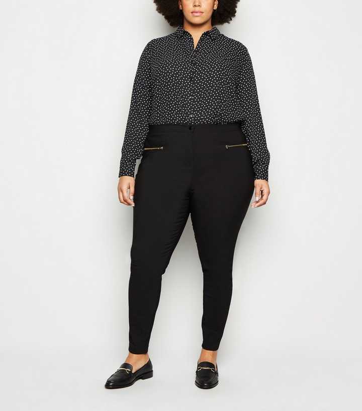 https://media2.newlookassets.com/i/newlook/636771501/womens/clothing/trousers/curves-black-zip-pocket-skinny-stretch-trousers.jpg?strip=true&qlt=50&w=720