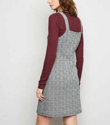 new look tall pinafore