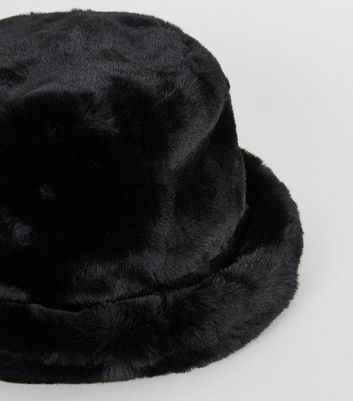 Black Faux Fur Bucket Hat | New Look