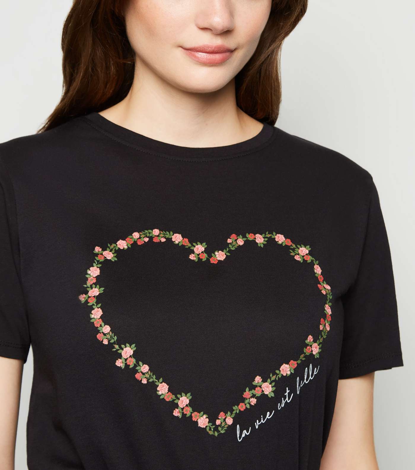 Black Rose Heart La Vie Est Belle Slogan T-shirt Image 5