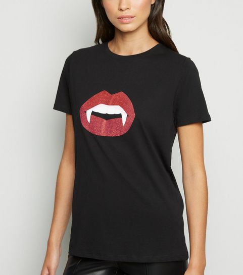 Schwarzes Halloween-T-Shirt mit glitzernden Vampirlippen