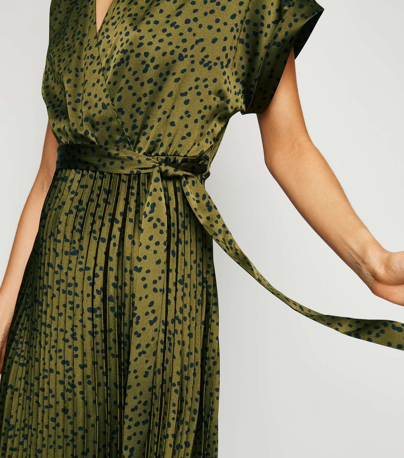 Green Satin Spot Pleated Midi Dress Image 2