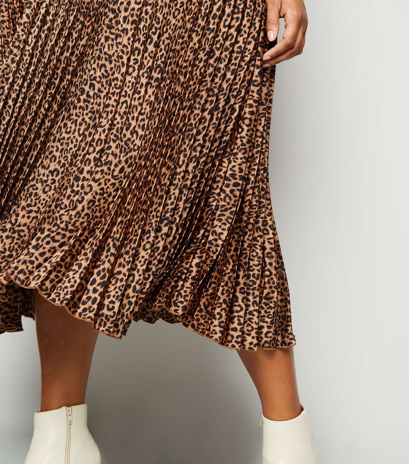 Curves Brown Satin Leopard Print Pleated Midi Skirt Image 5