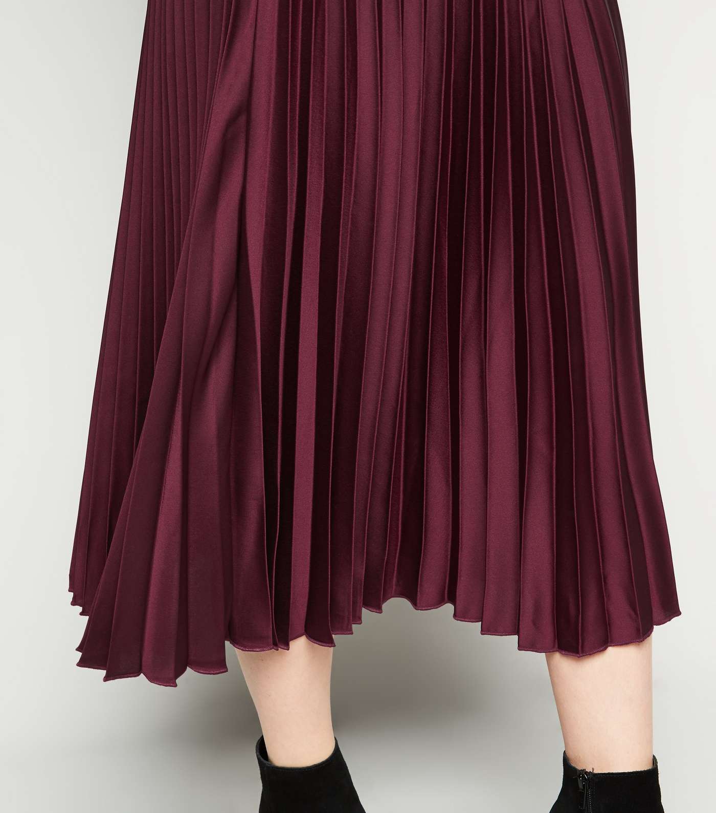 Petite Burgundy Satin Pleated Midi Skirt Image 6