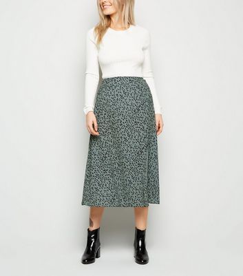 Green Midi Skirt New Look 2025
