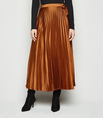long pleated skirt new look