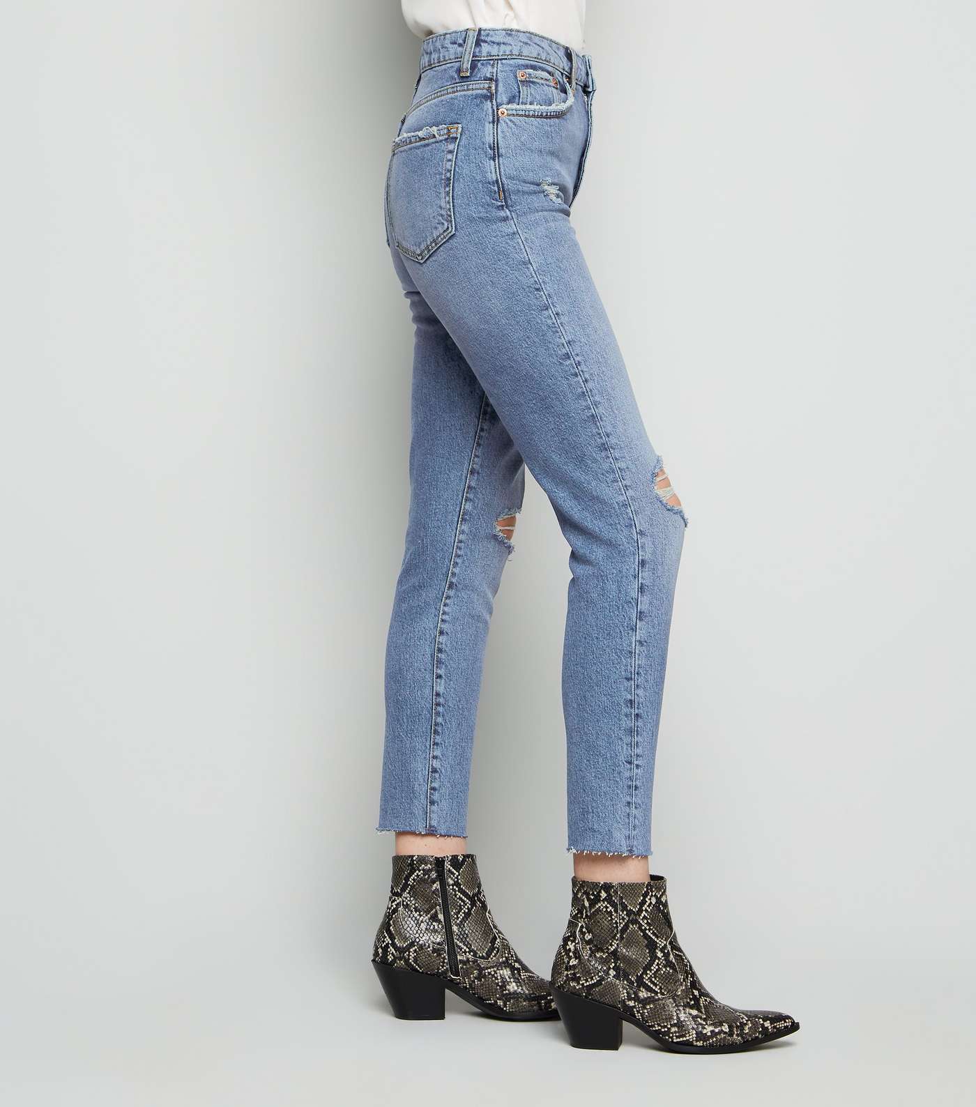 Blue Ripped Knee Relaxed Skinny Jeans Image 5