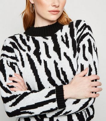 Urban Bliss Black Zebra Print Crop 