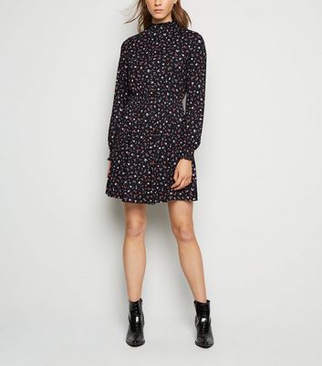 Image of Black Floral Shirred Mini Smock Dress New Look