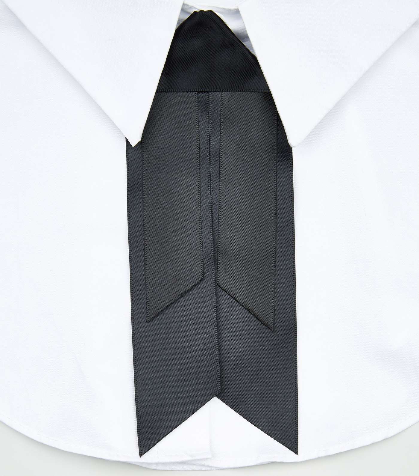 White Ribbon Collar Image 3
