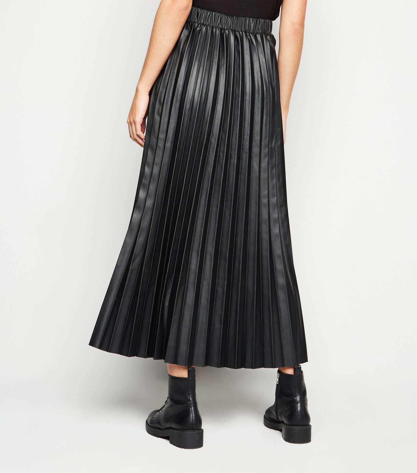 Tall Black Leather-Look Pleated Midi Skirt Image 3