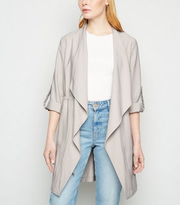 Graue leichte Jacke mit Wasserfallkragen und elastischem Bund New Look