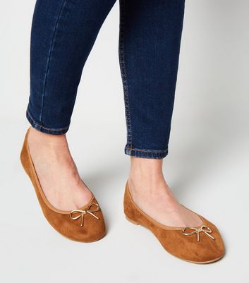 tan ballet pumps