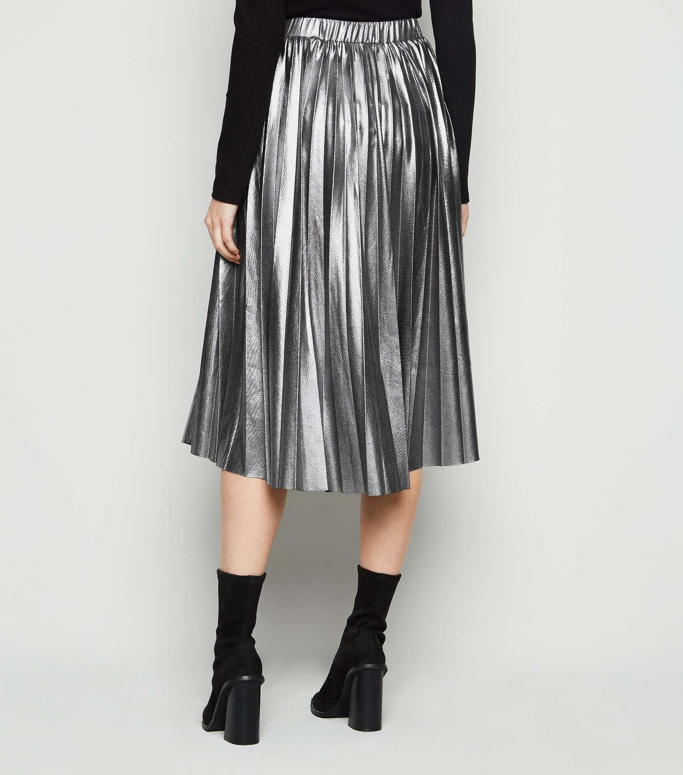 NA-KD Silver Glitter Pleated Midi Skirt  Image 3