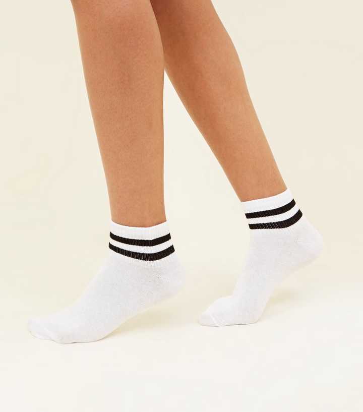 Chaussettes de sport femme, blanches à rayures