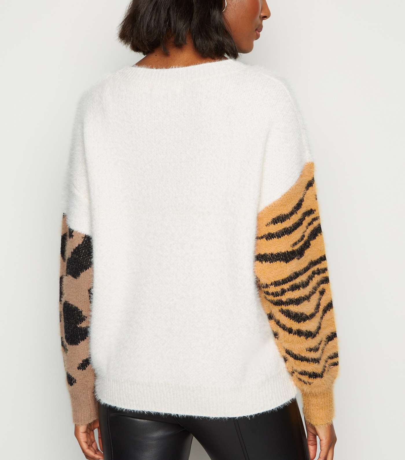 Cameo Rose Off White Mixed Animal Print Jumper Image 3