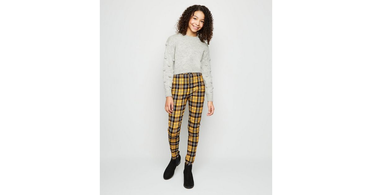 Pull de Noël à motif cadeau de New Look