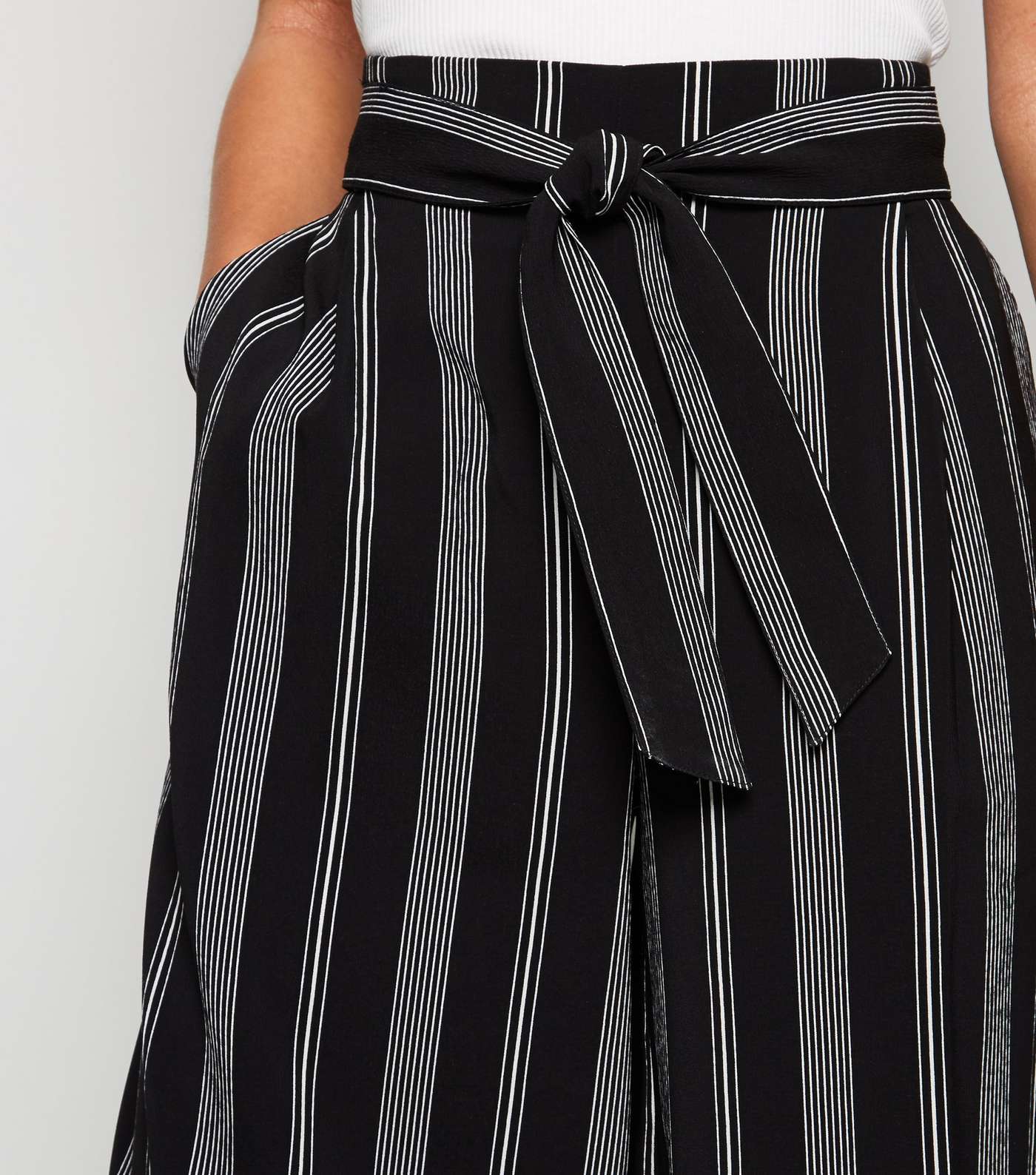 Petite Black Stripe Tie Waist Crop Trousers Image 5