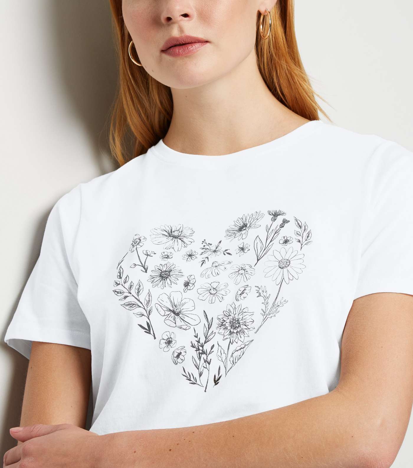 White Wild Flower Heart T-Shirt Image 5