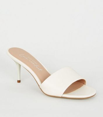 white mule shoes