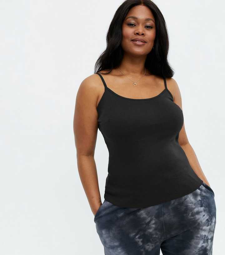 https://media2.newlookassets.com/i/newlook/653900901/womens/clothing/tops/curves-black-longline-strappy-cami.jpg?strip=true&qlt=50&w=720