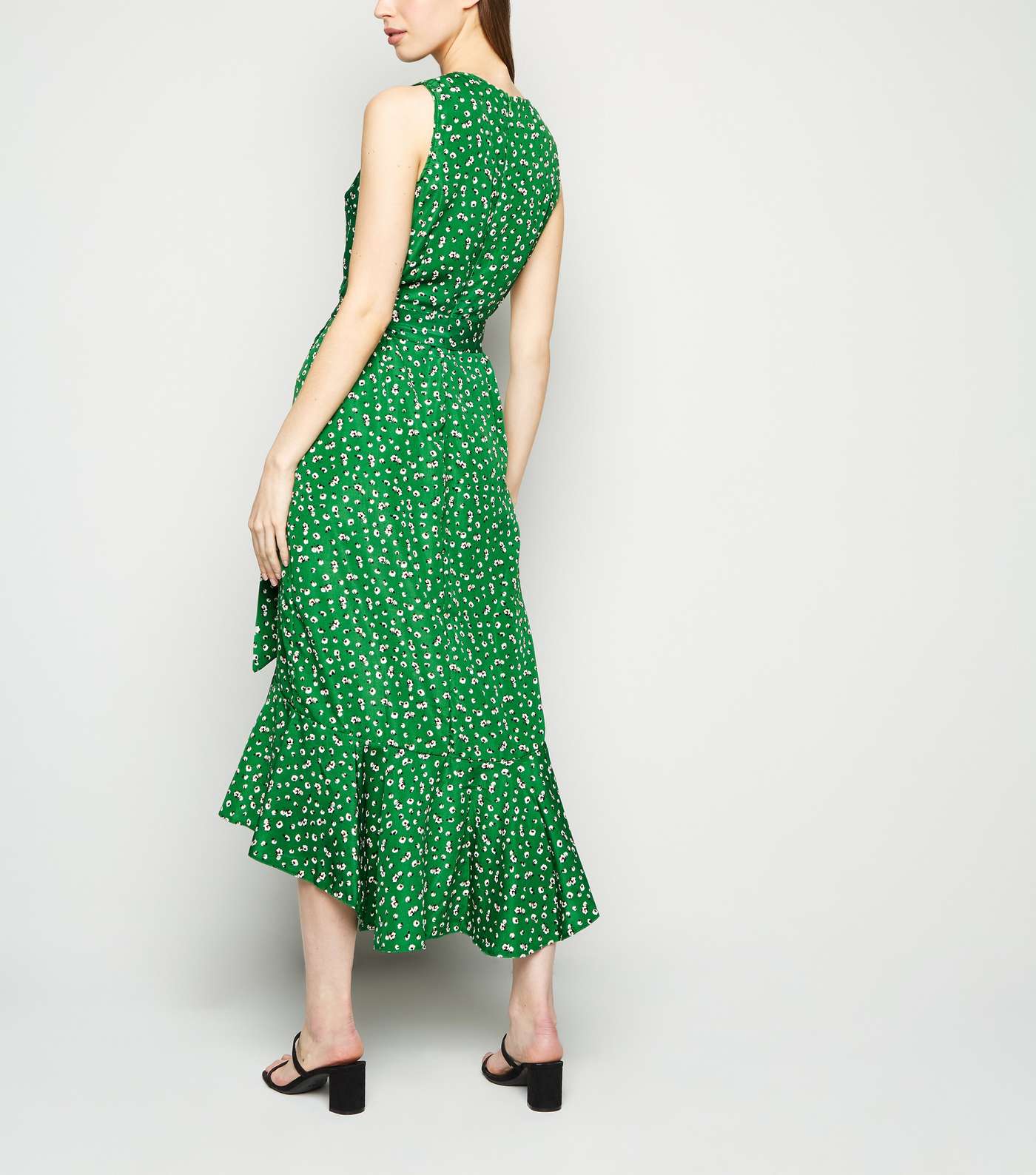 AX Paris Green Floral Ruffle Hem Dress Image 2